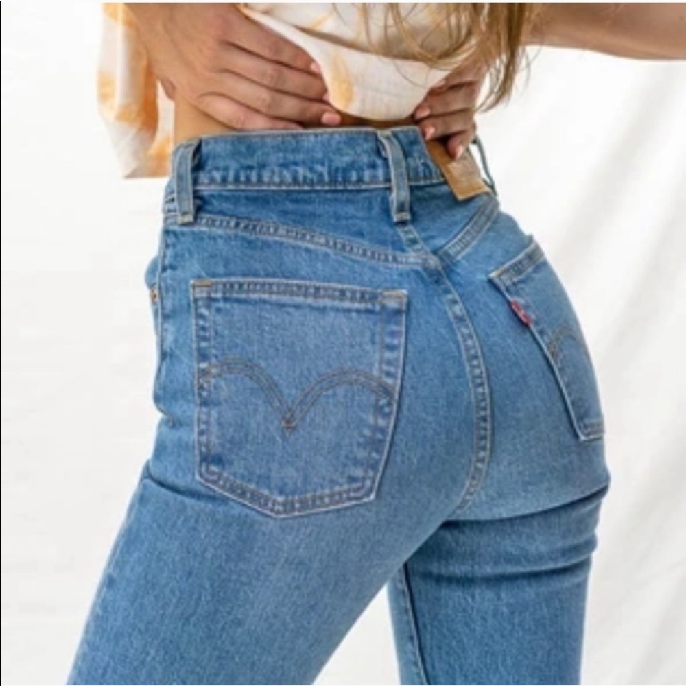 Levi’s Ribcage flare